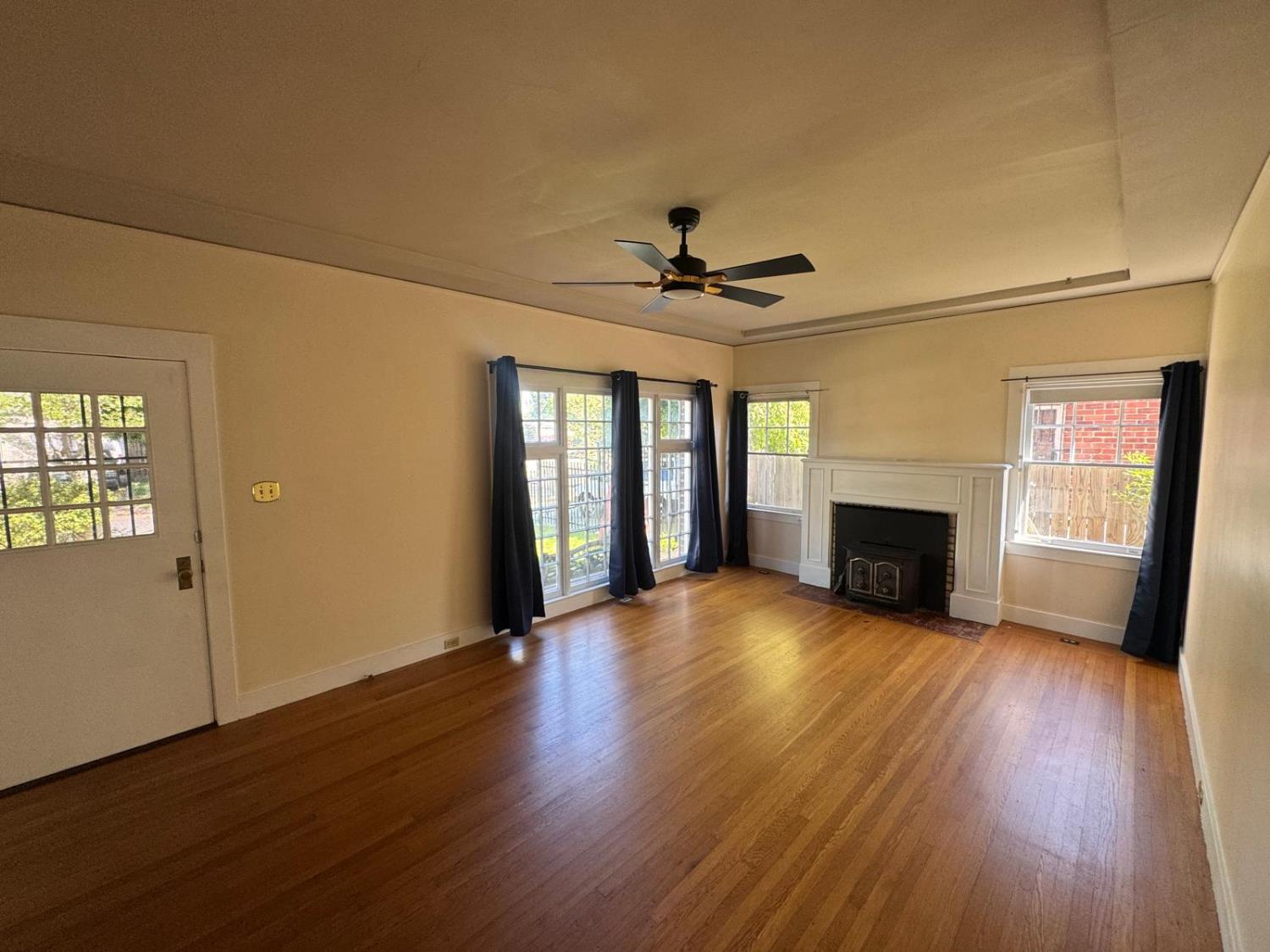 52 W Adams Street