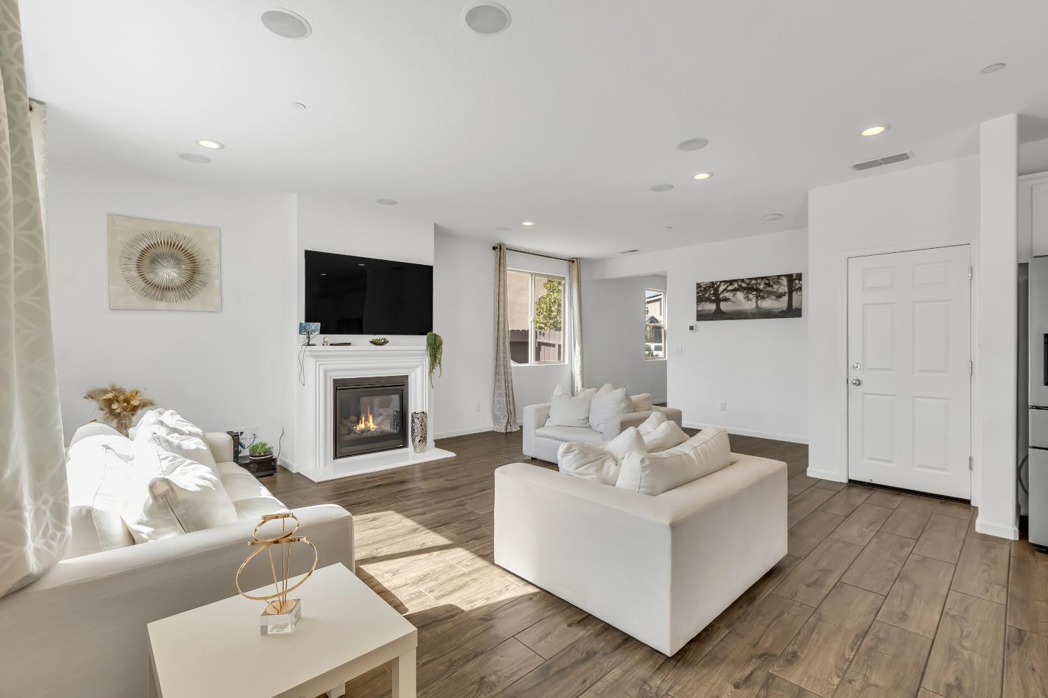 2816 Balaton Court