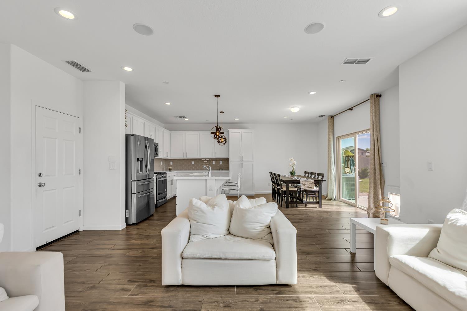 2816 Balaton Court