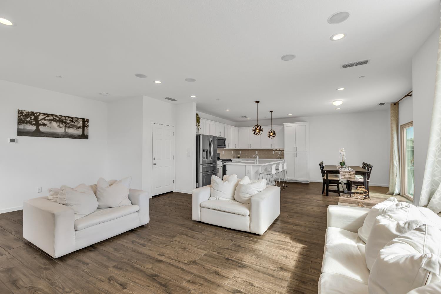 2816 Balaton Court