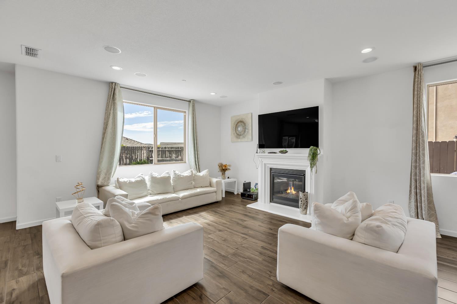 2816 Balaton Court