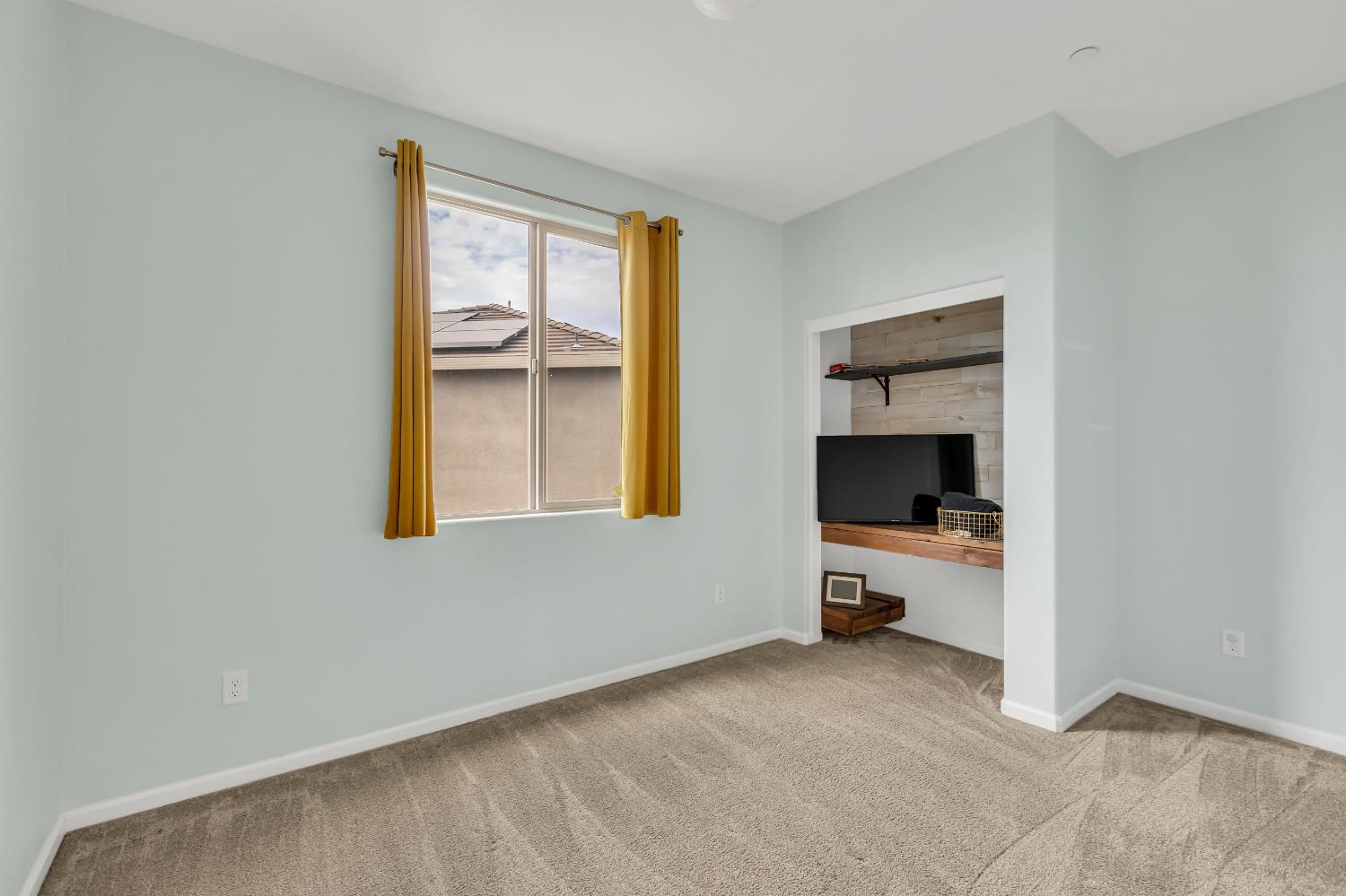 2816 Balaton Court