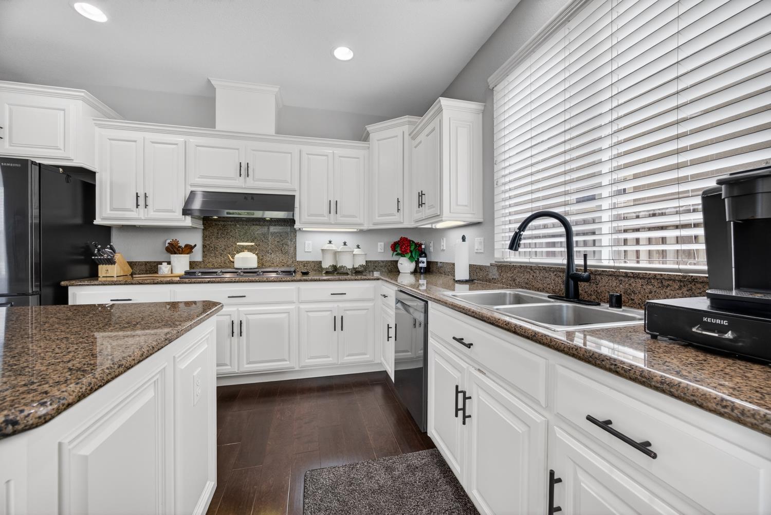 552 Denier Court