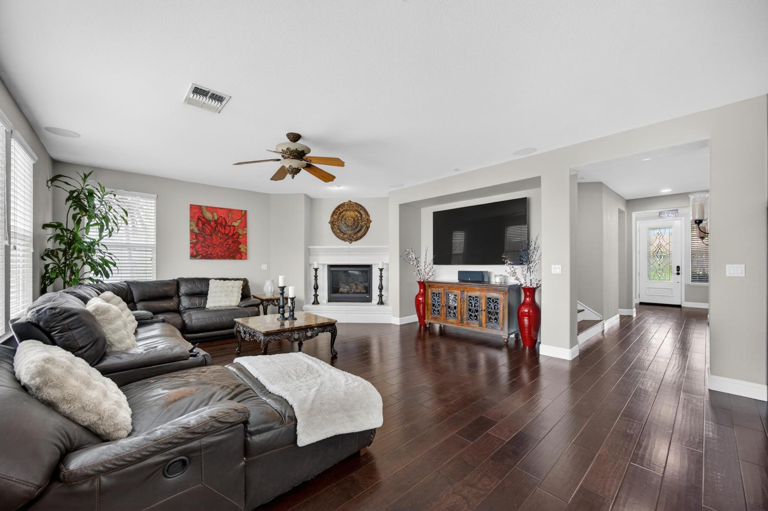 552 Denier Court
