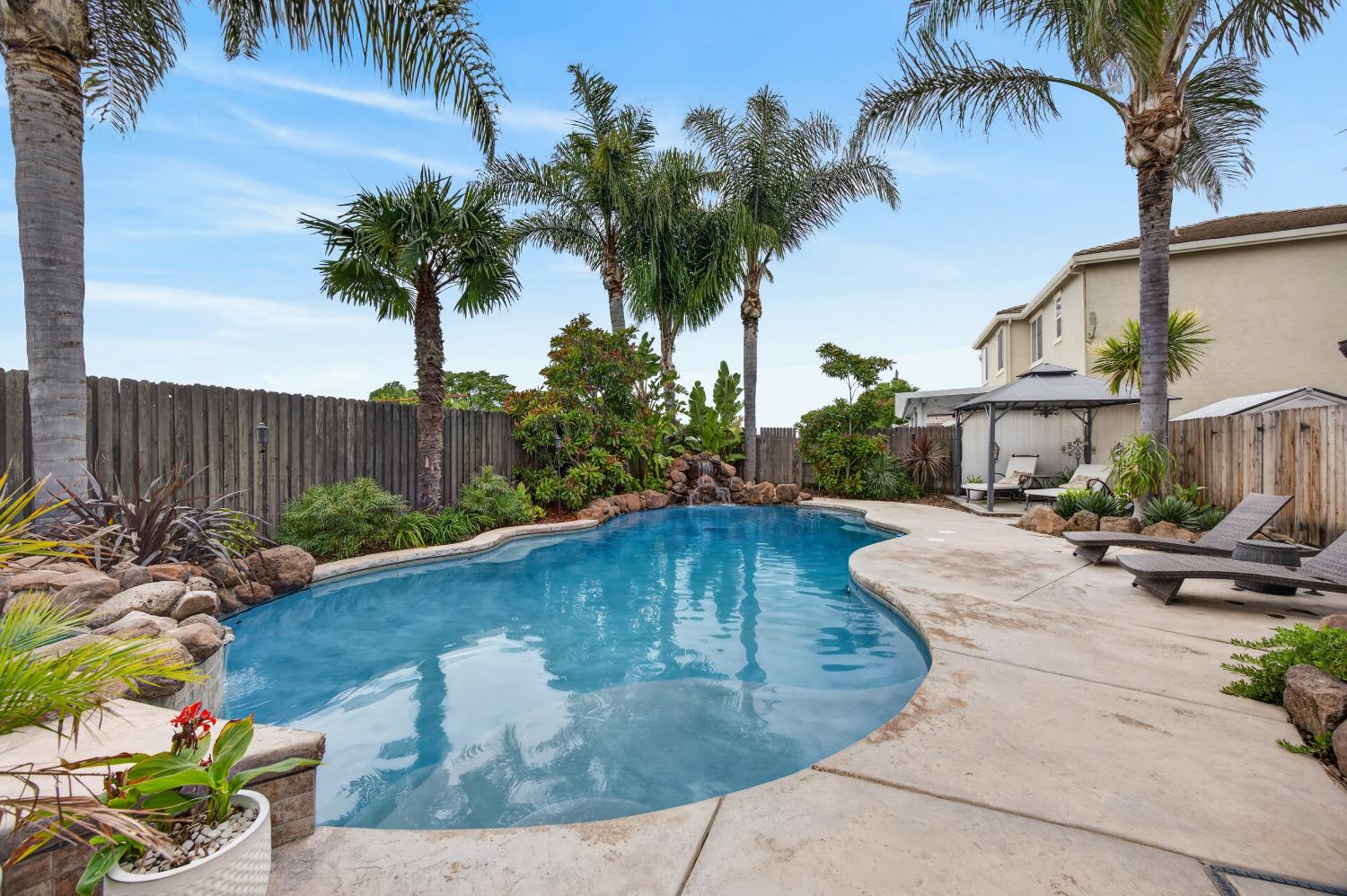 552 Denier Court
