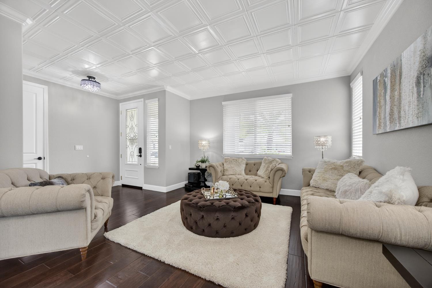 552 Denier Court