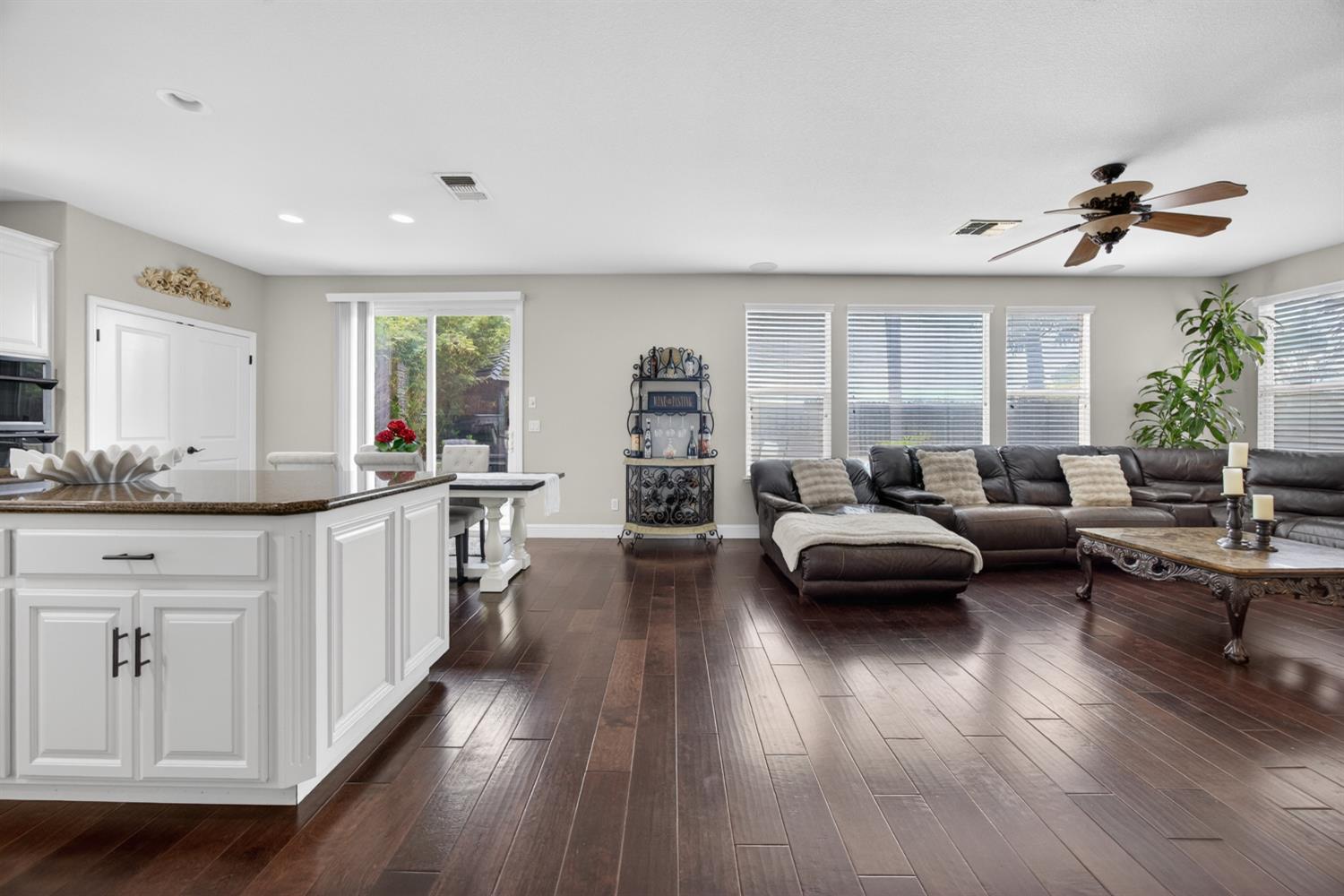 552 Denier Court