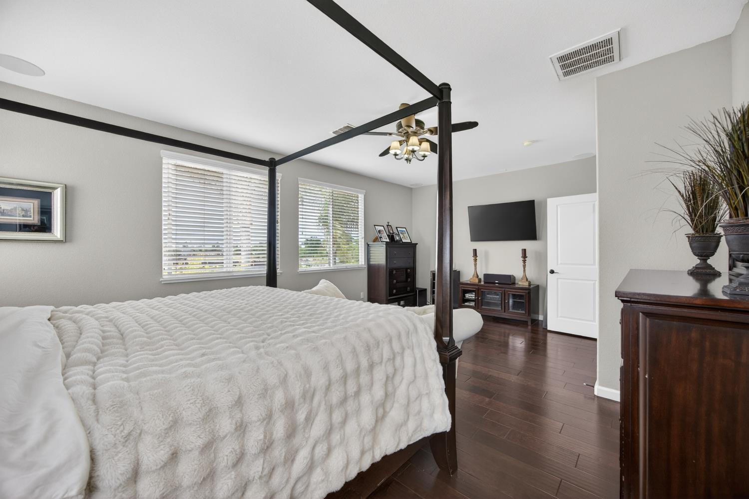 552 Denier Court