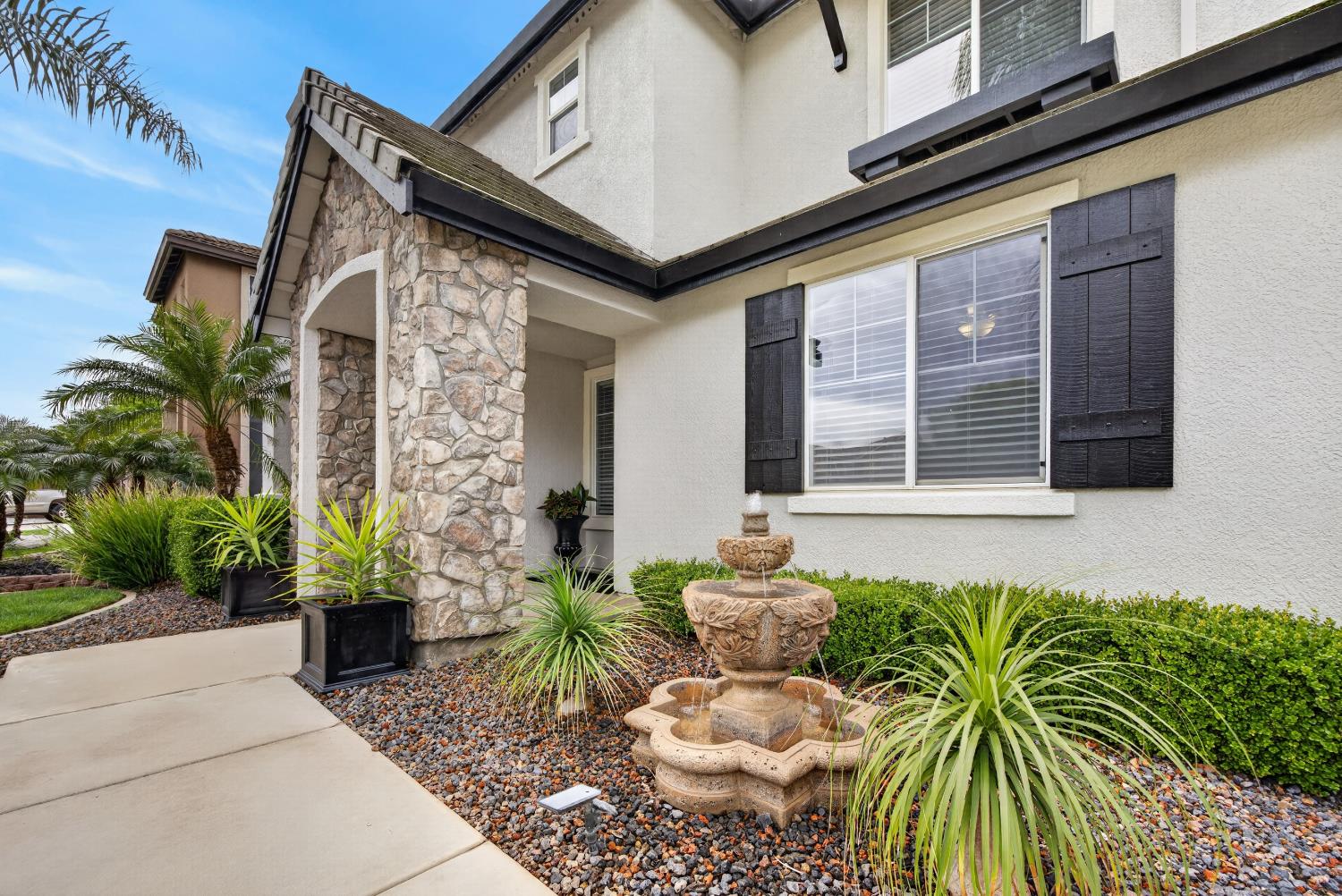 552 Denier Court