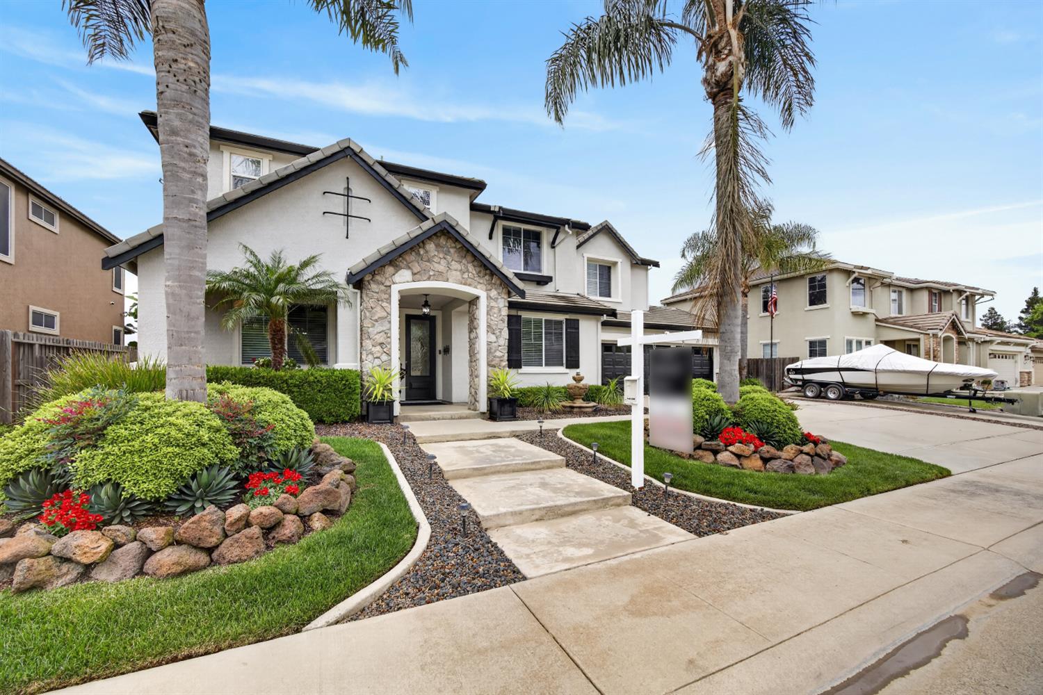 552 Denier Court