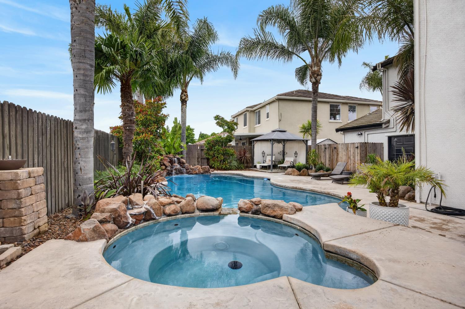 552 Denier Court