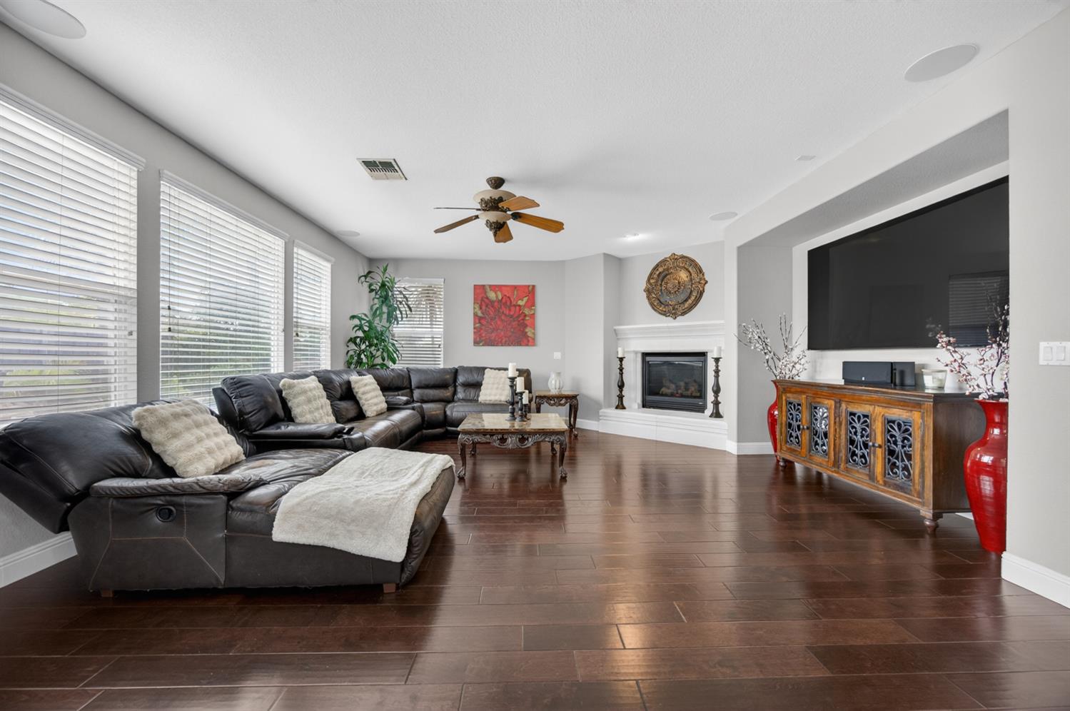 552 Denier Court