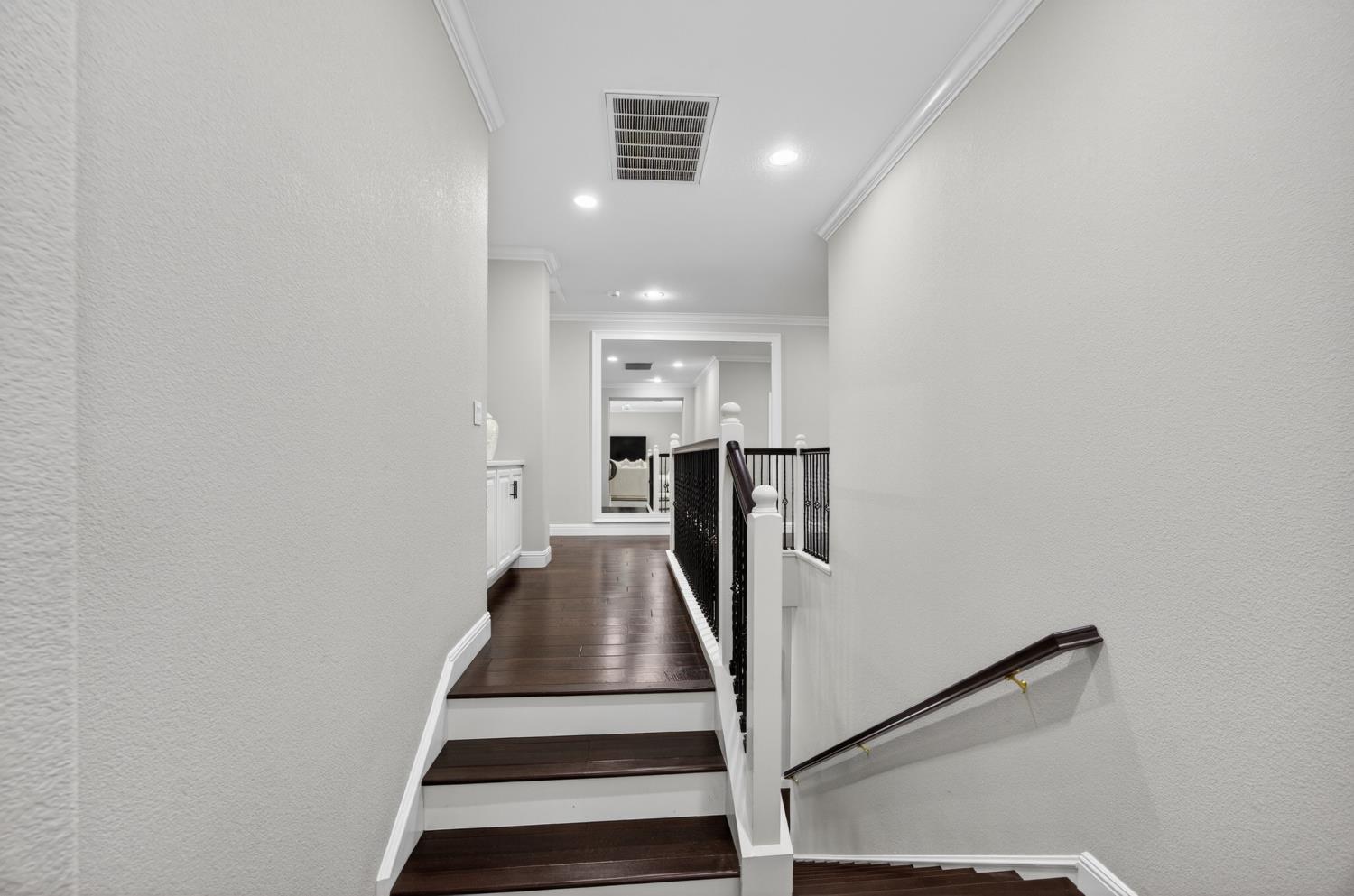 552 Denier Court