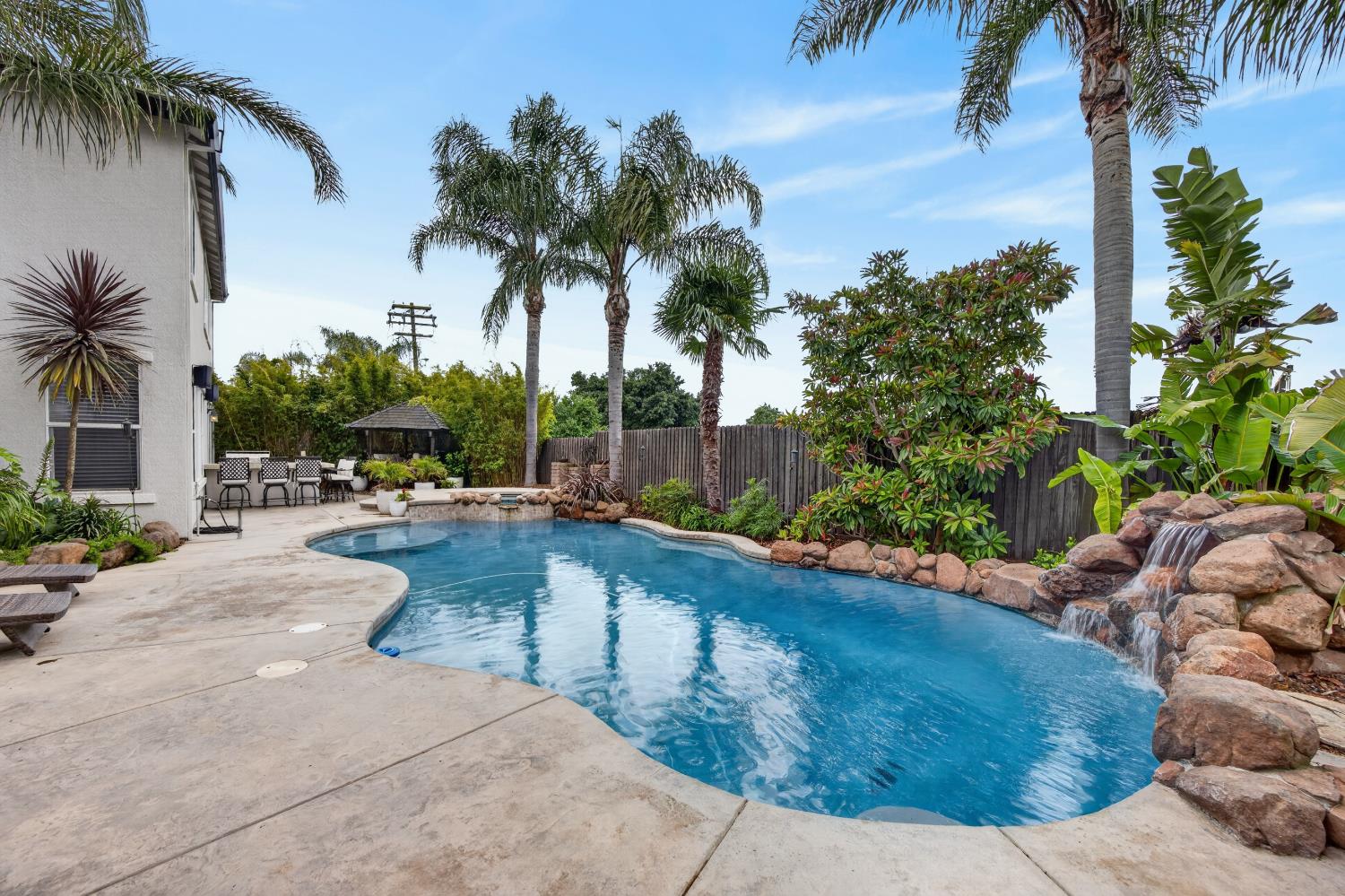 552 Denier Court
