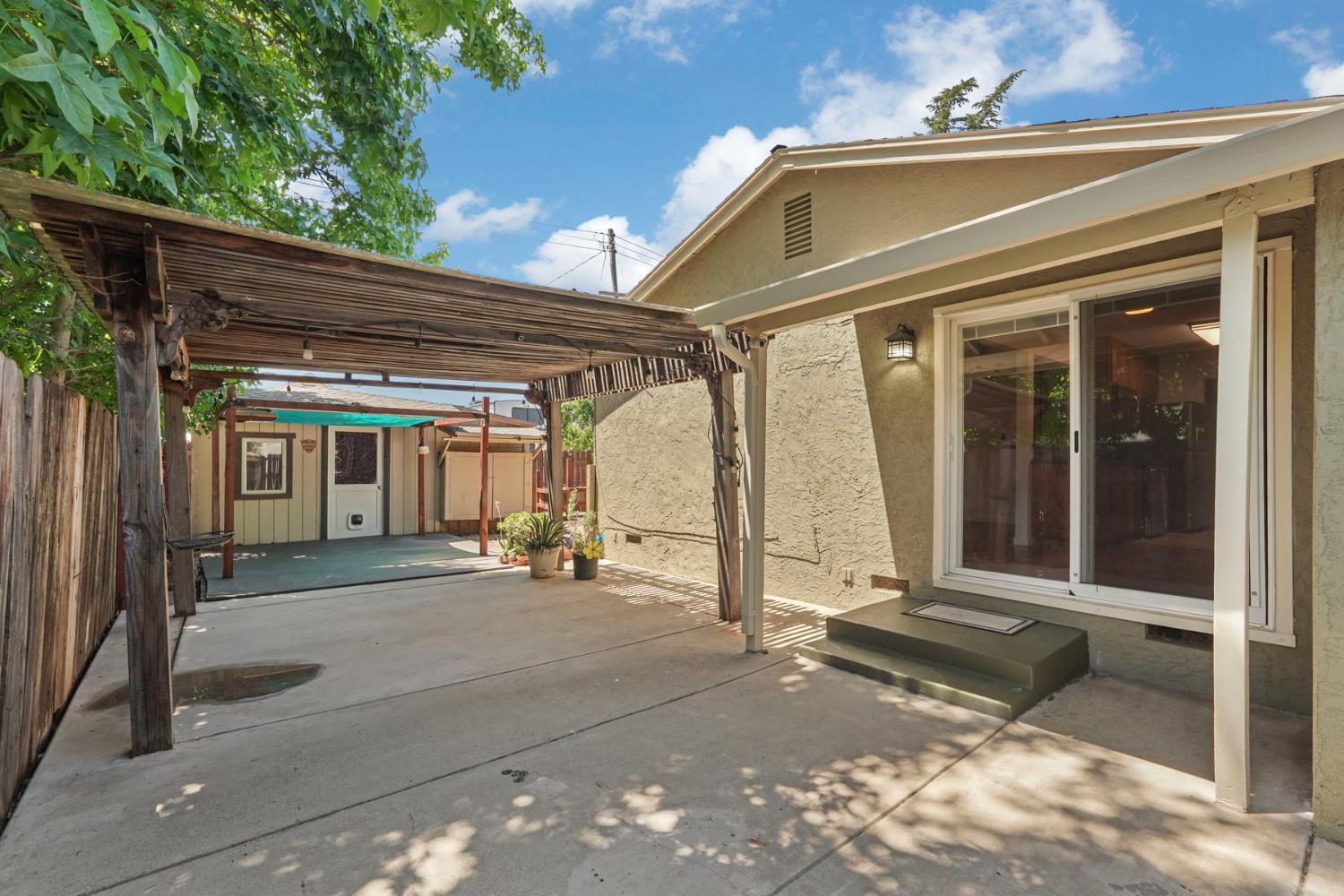 712 Almond Court