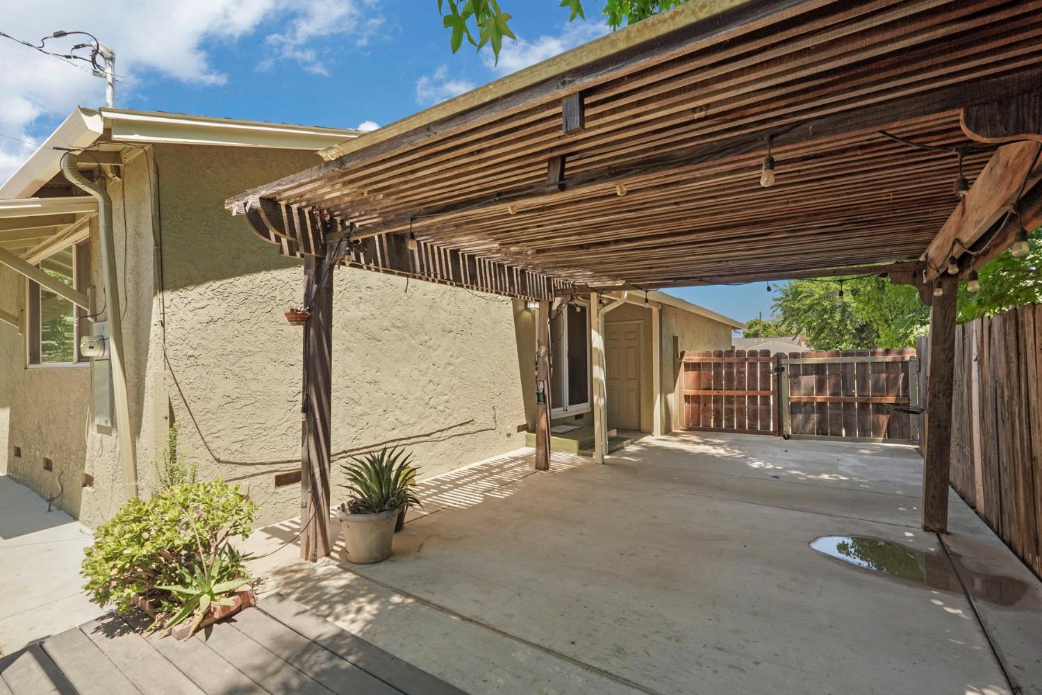 712 Almond Court