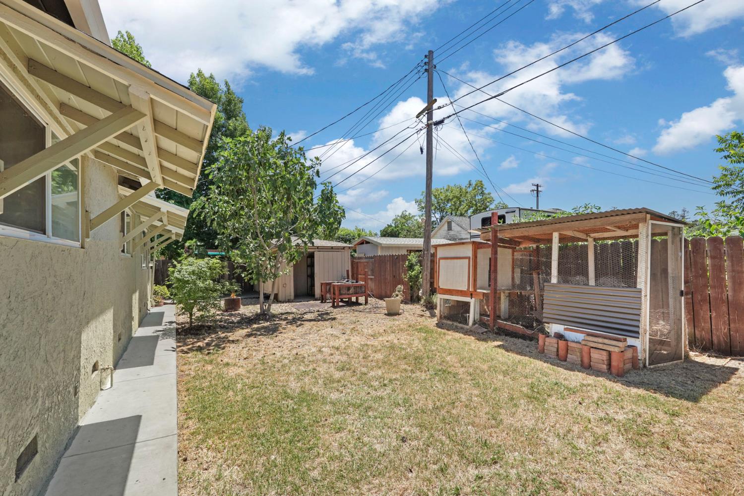 712 Almond Court