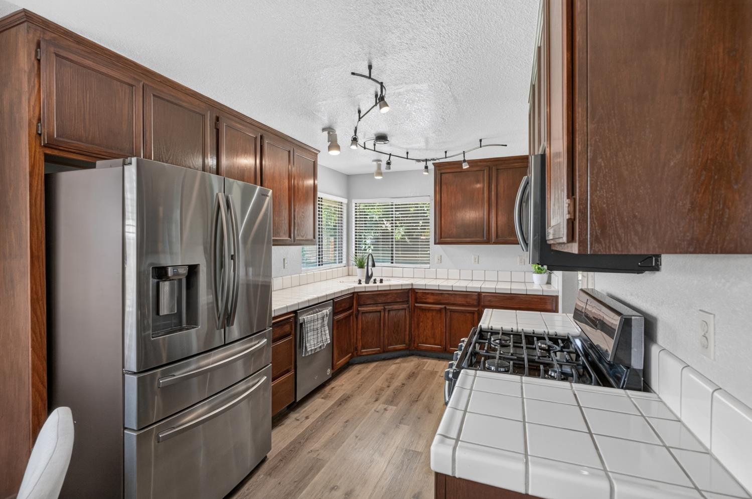 893 Black Canyon Court