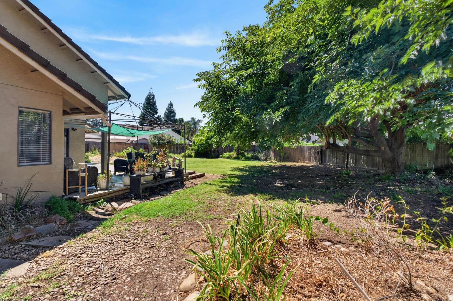 893 Black Canyon Court