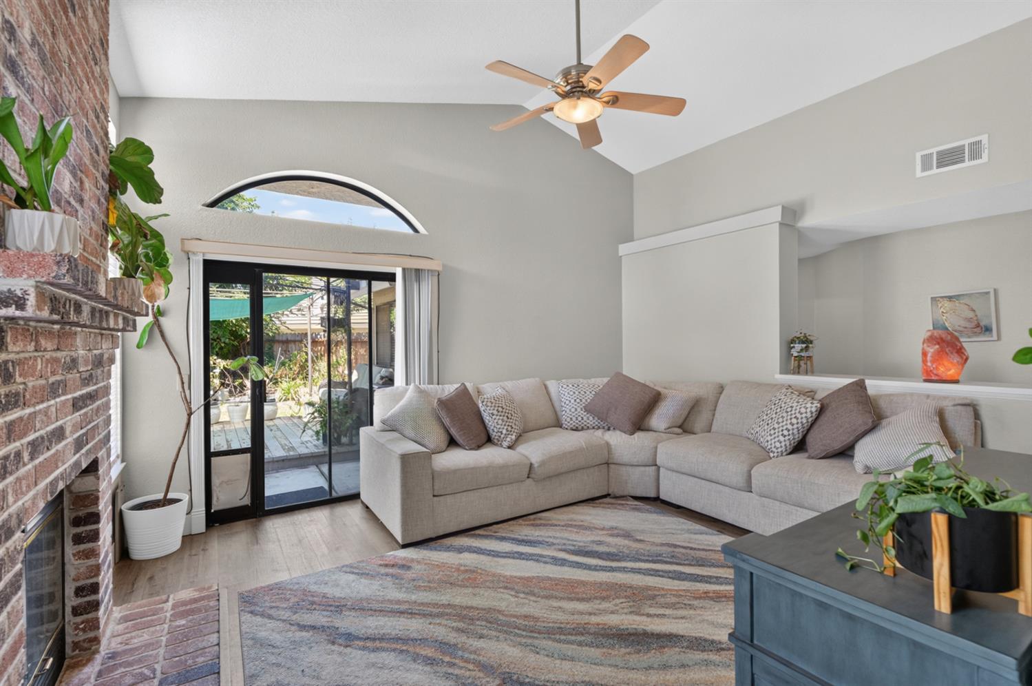 893 Black Canyon Court