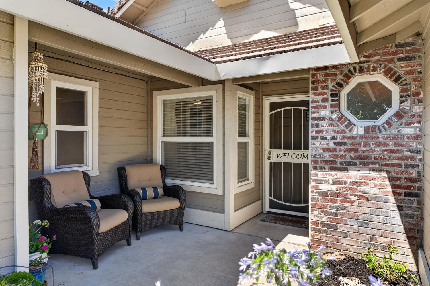 893 Black Canyon Court