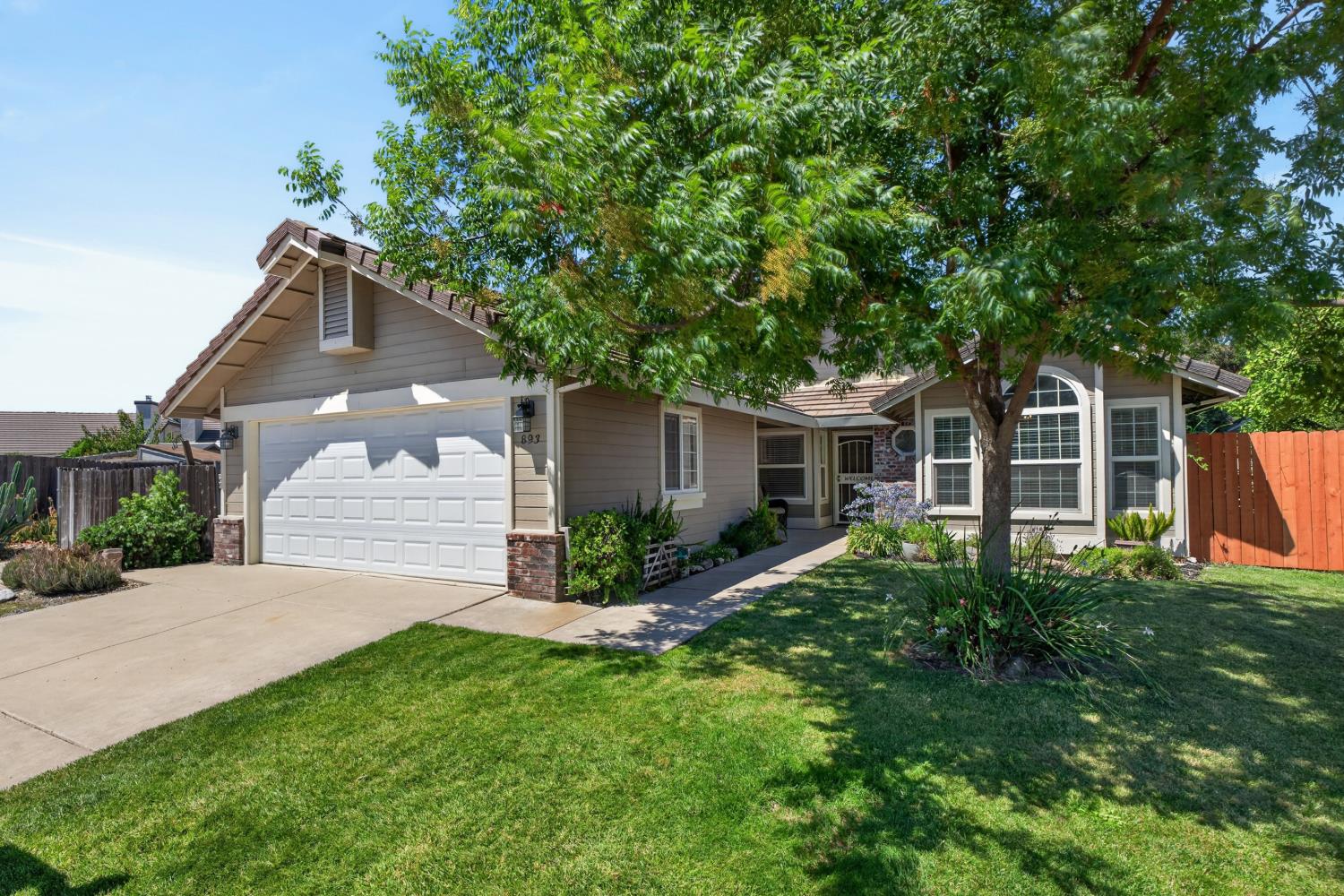 893 Black Canyon Court