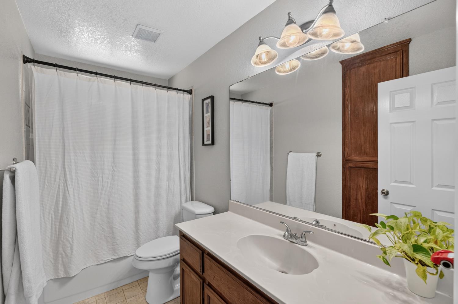 893 Black Canyon Court