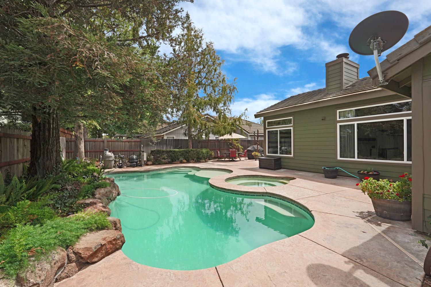 1203 Dawnwood Drive