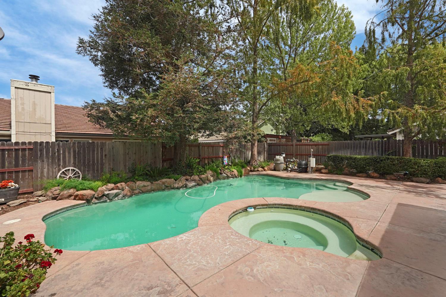 1203 Dawnwood Drive