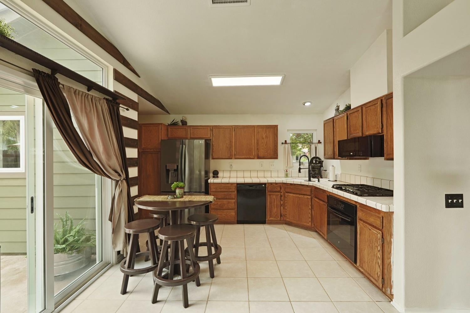 1203 Dawnwood Drive