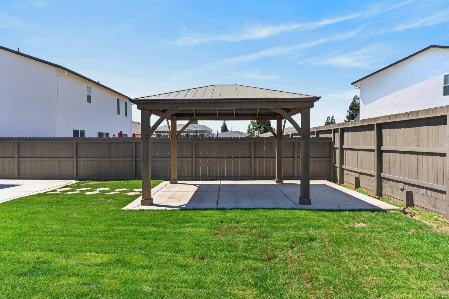 983 Amador Avenue