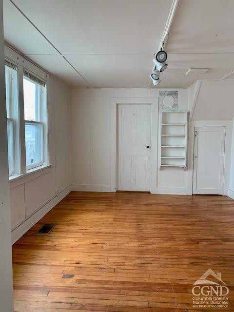 3 Railroad Avenue