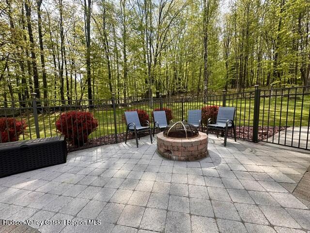 65 Johnny Cake Hill Road