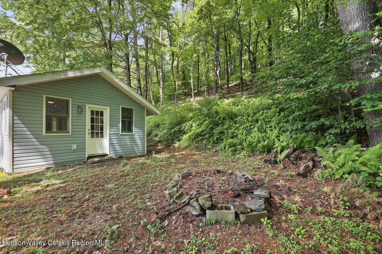 42 Pine Tree Lane
