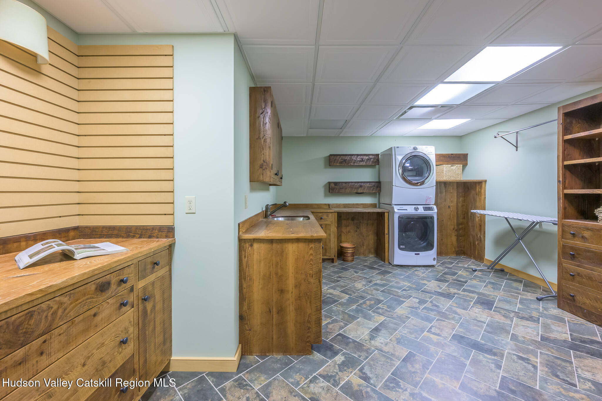 268 W Hill Road