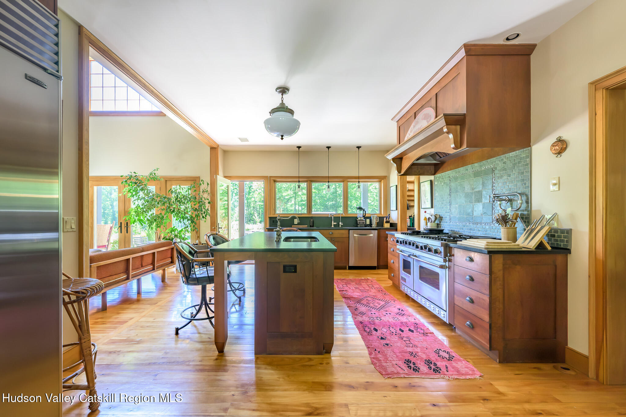 268 W Hill Road
