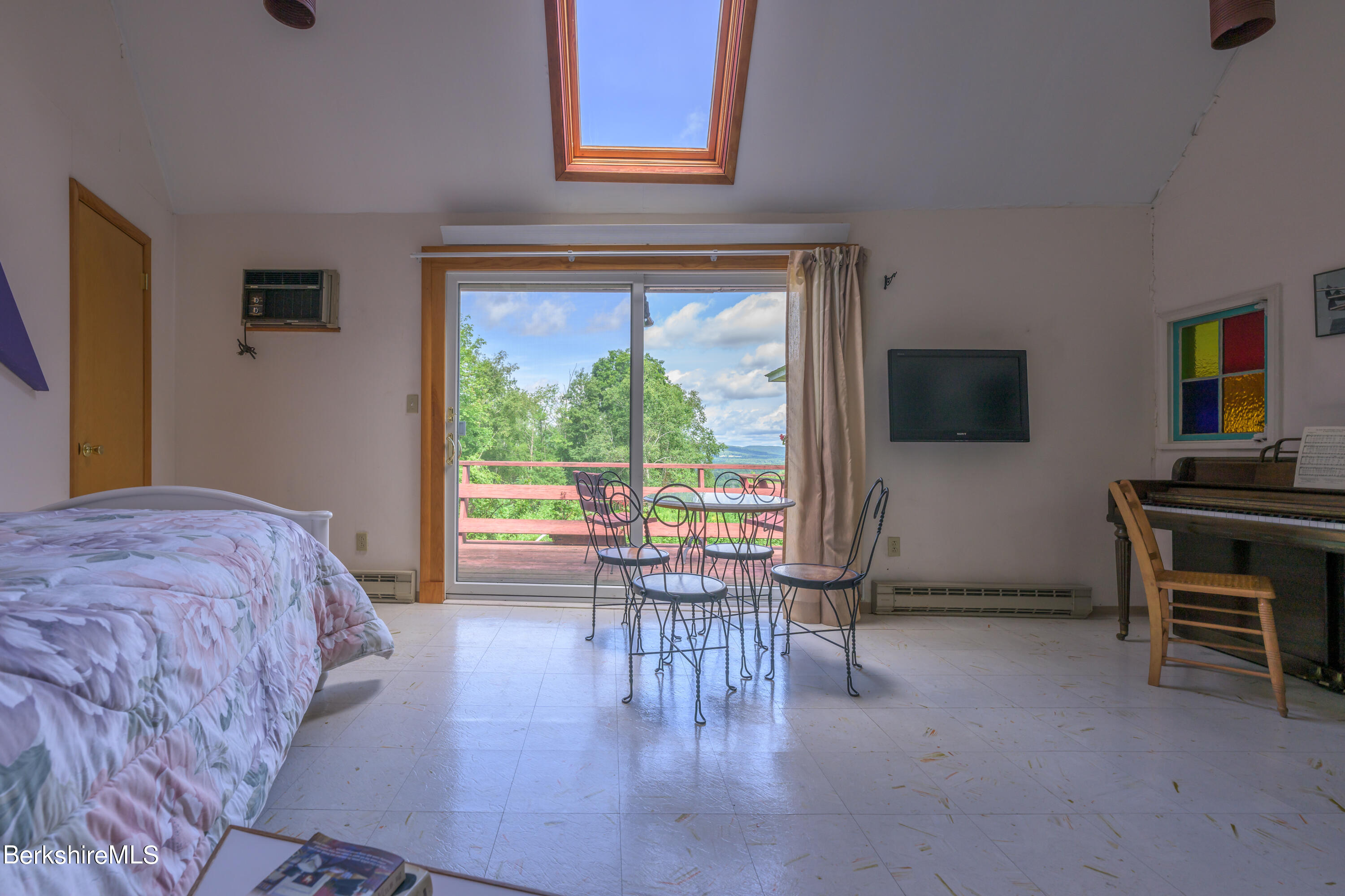 33 Birch Hill Rd