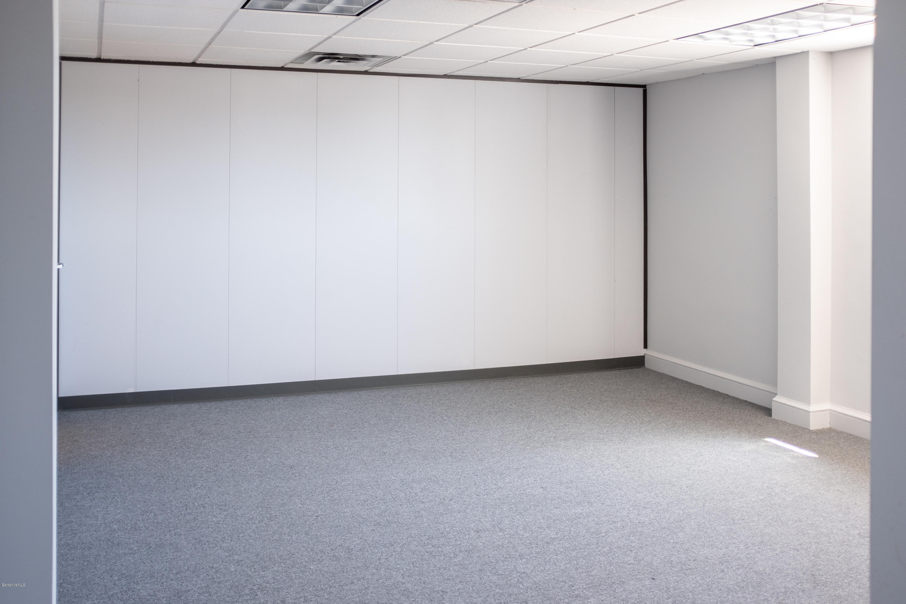 10 Wendell Avenue Ext