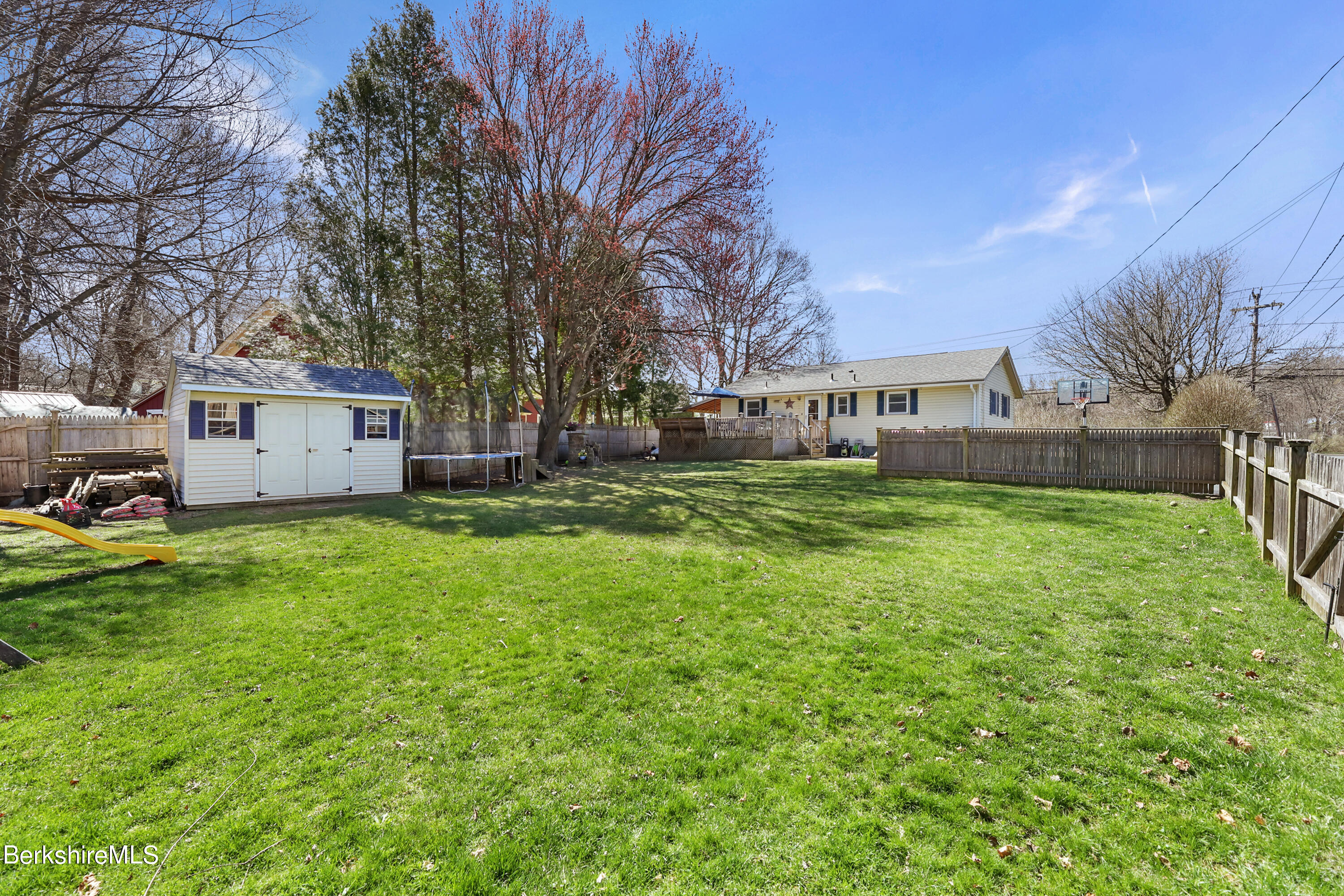310 Pecks Rd