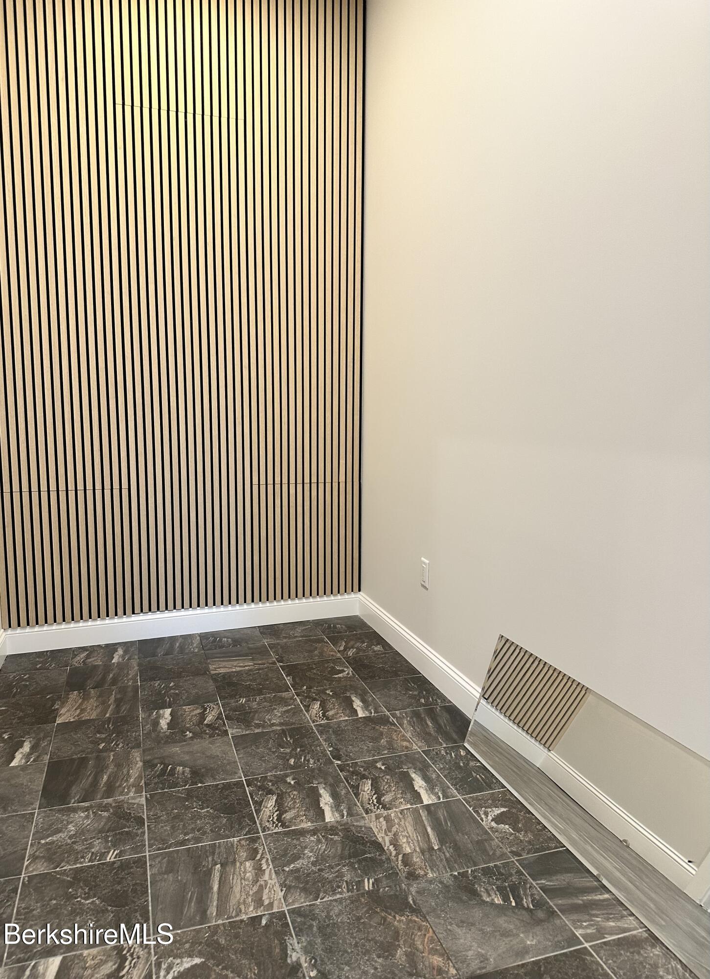 281 Main St Unit: 12