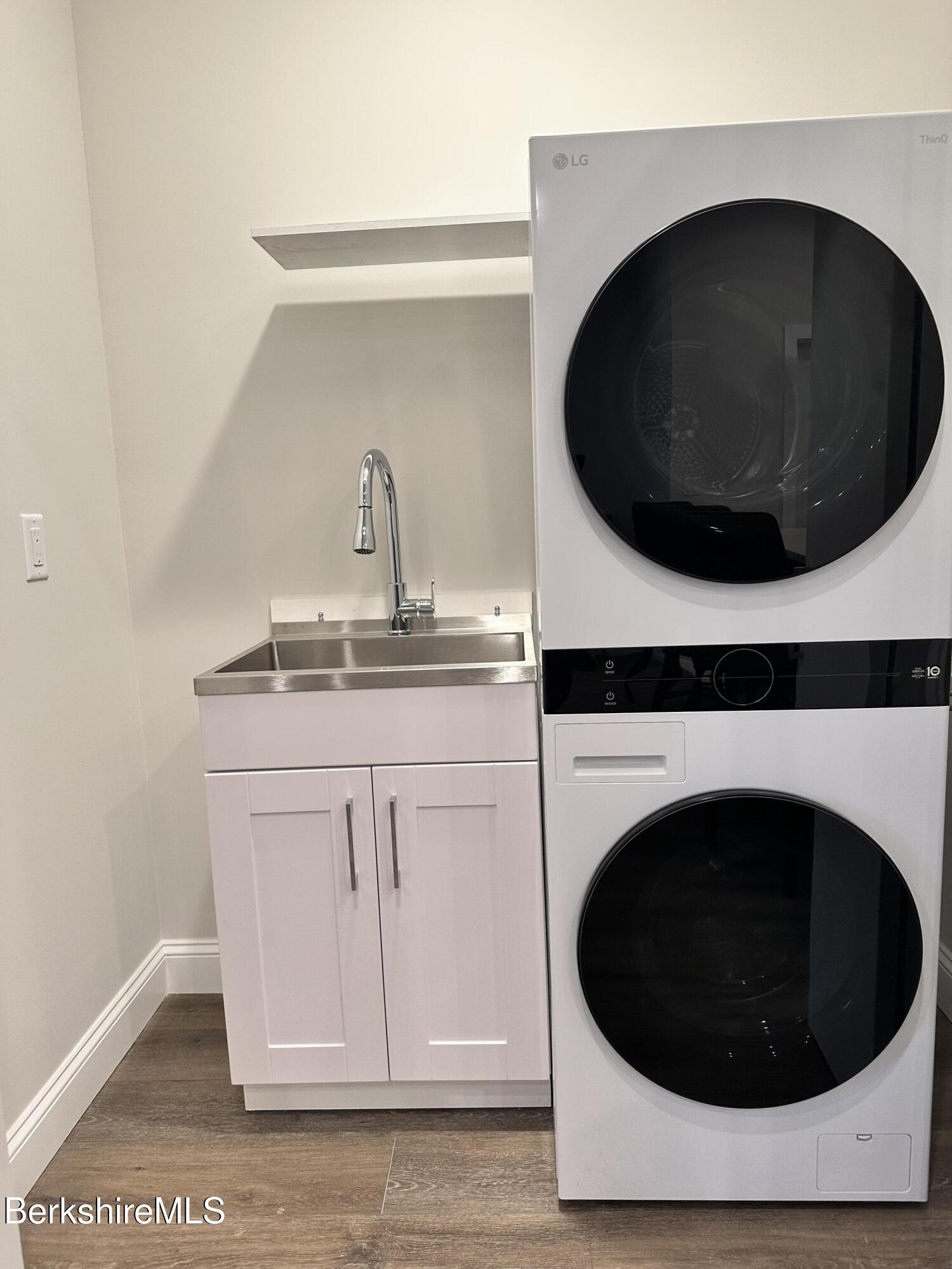281 Main St Unit: 12