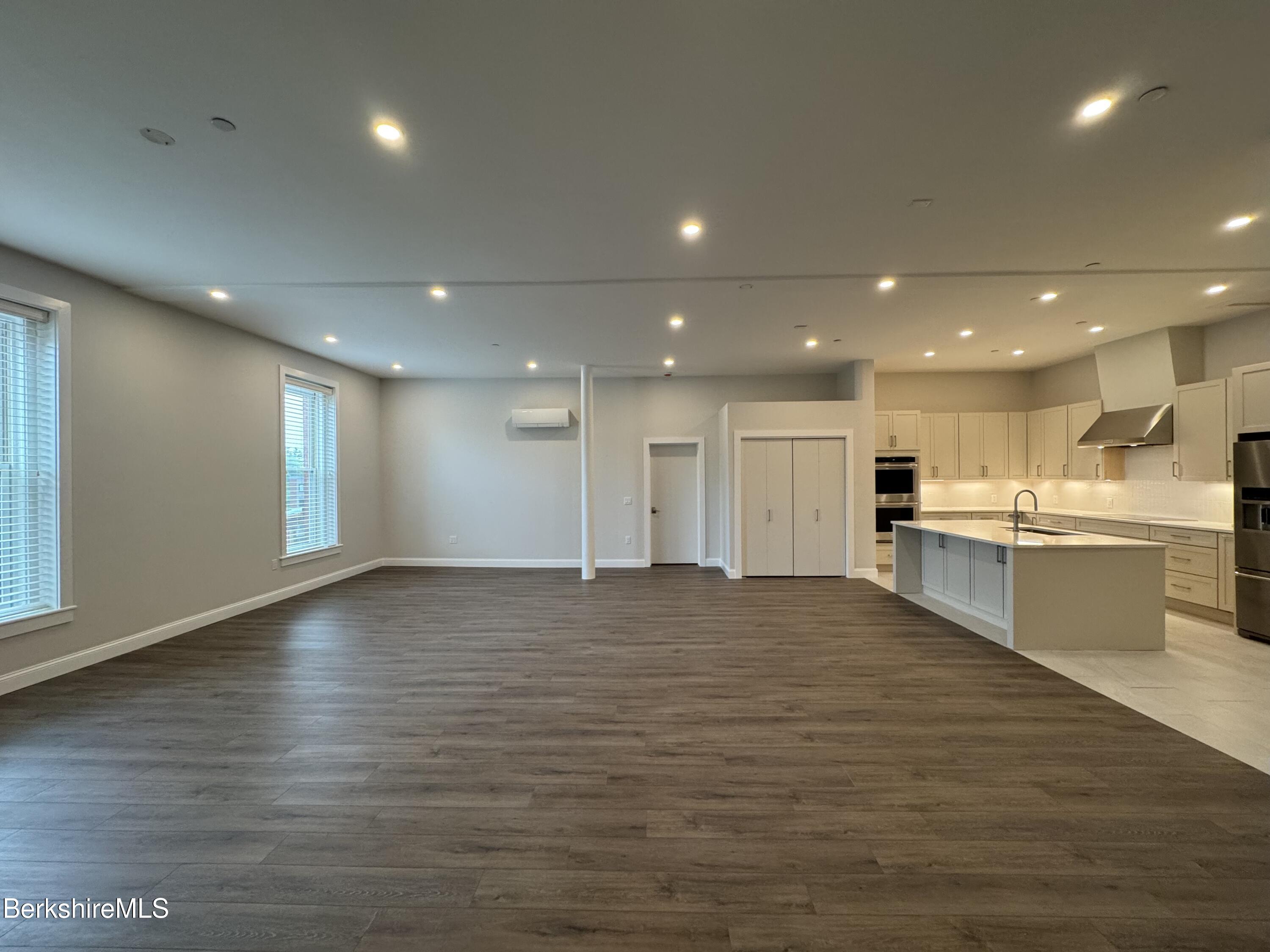 281 Main St Unit: 12
