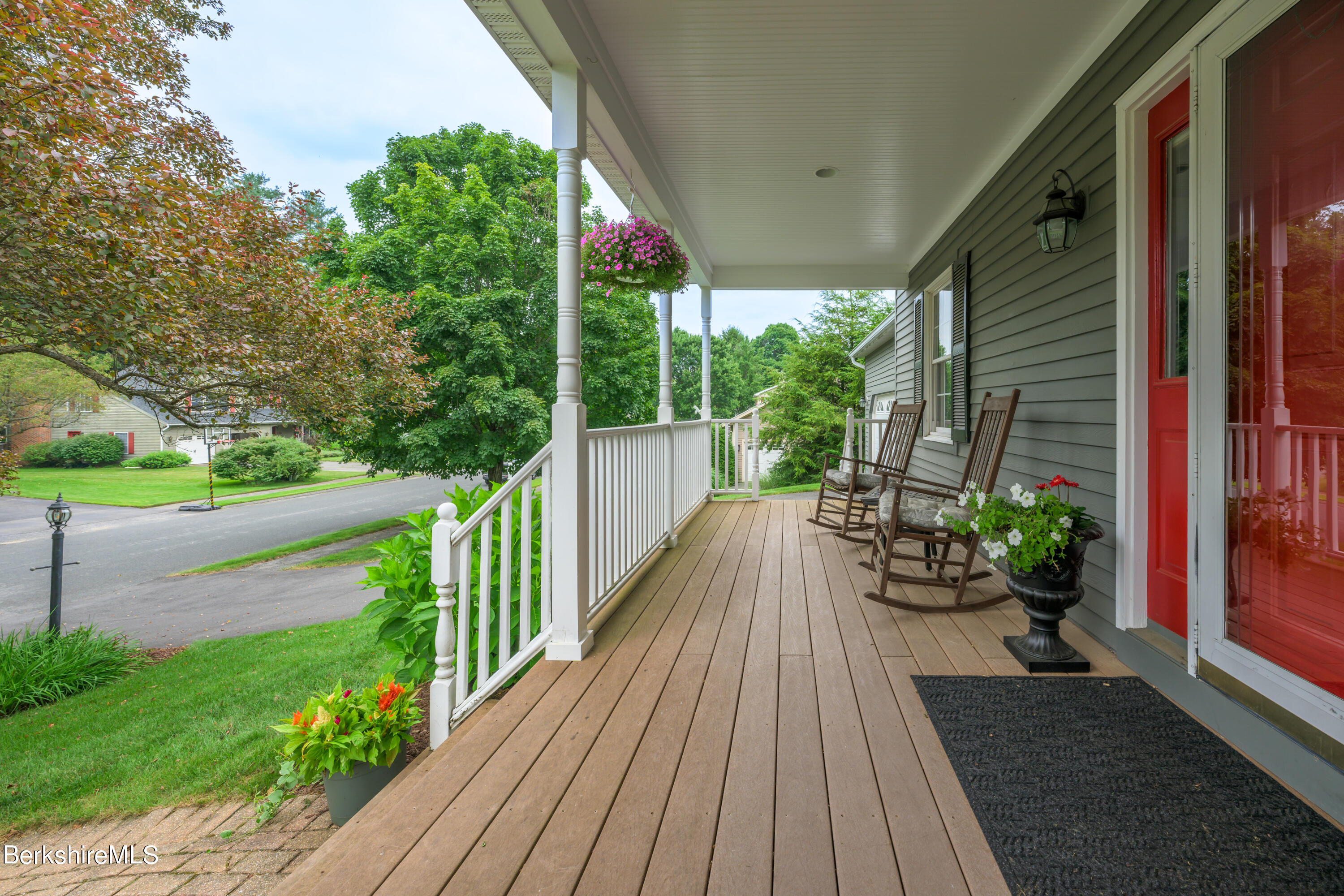 124 Leona Dr