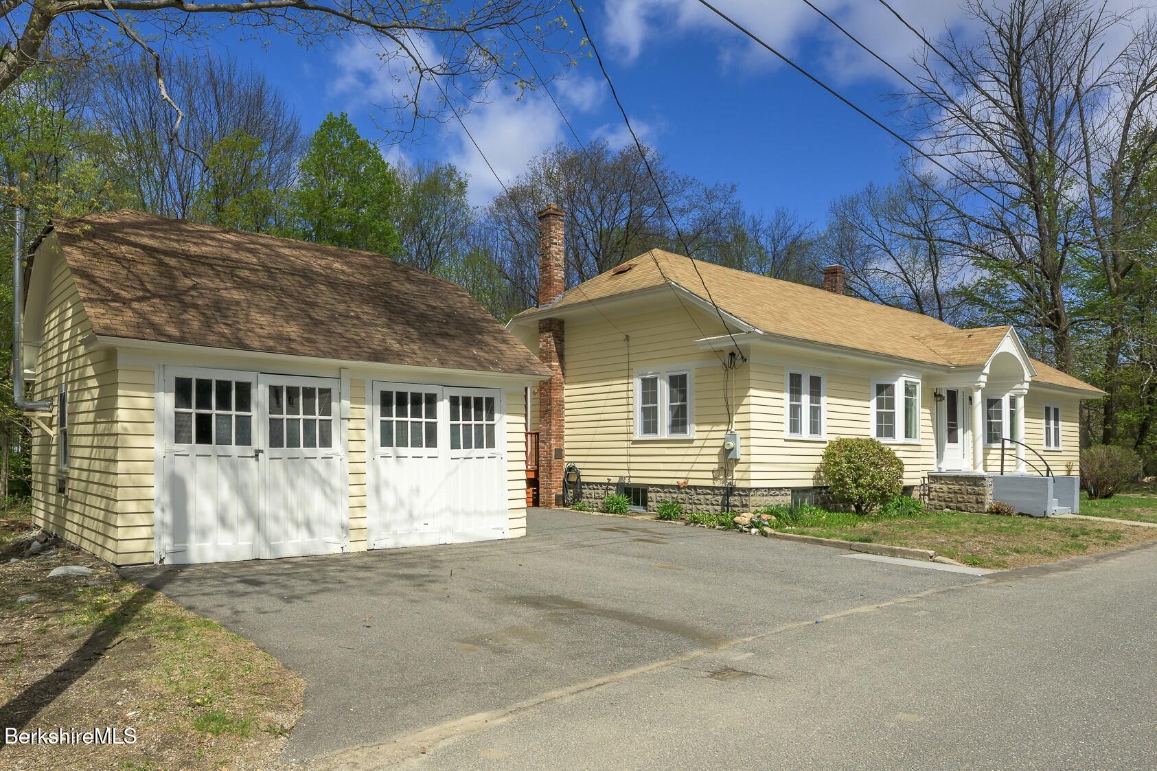 12 Riverfront St