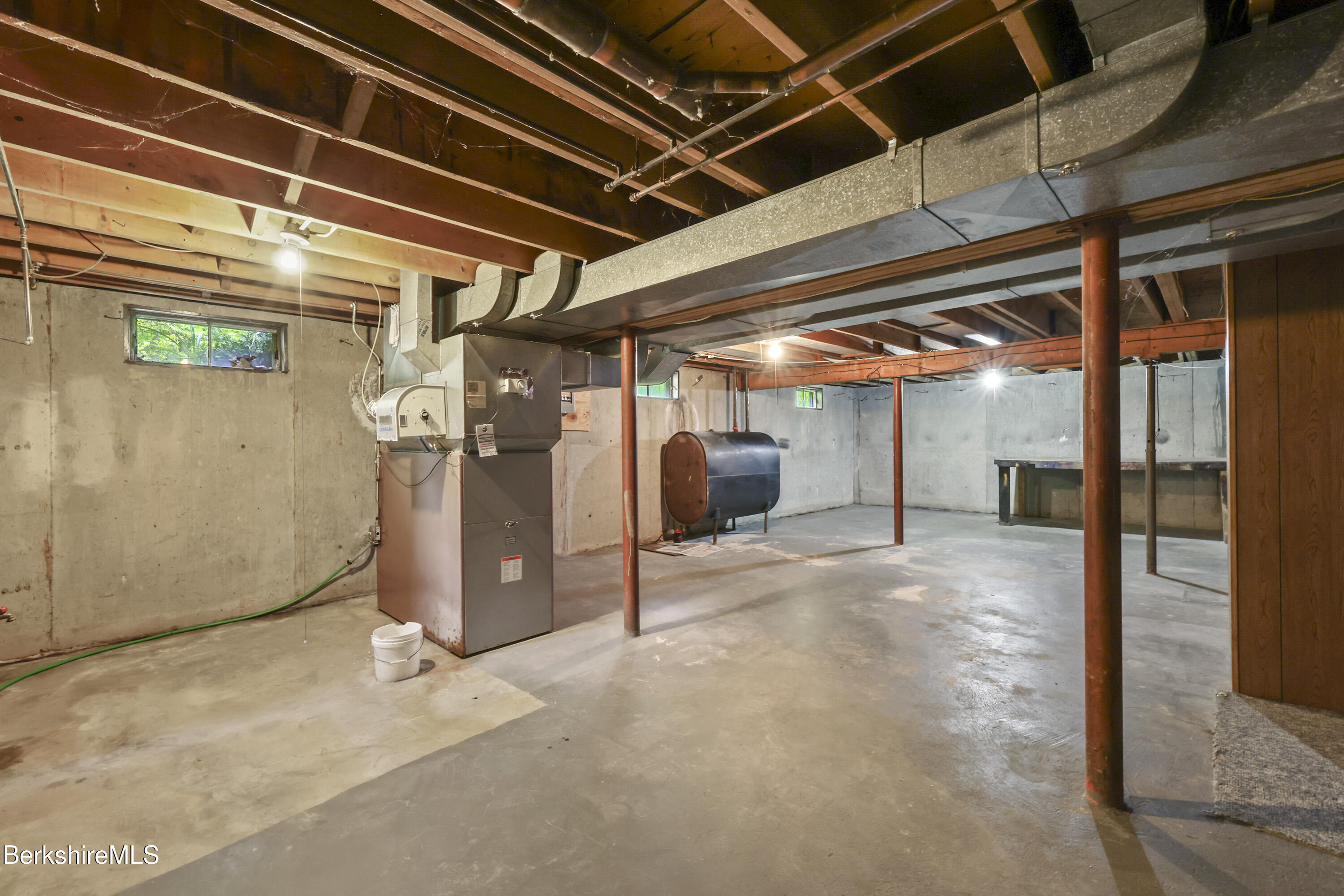 135 Church Ln