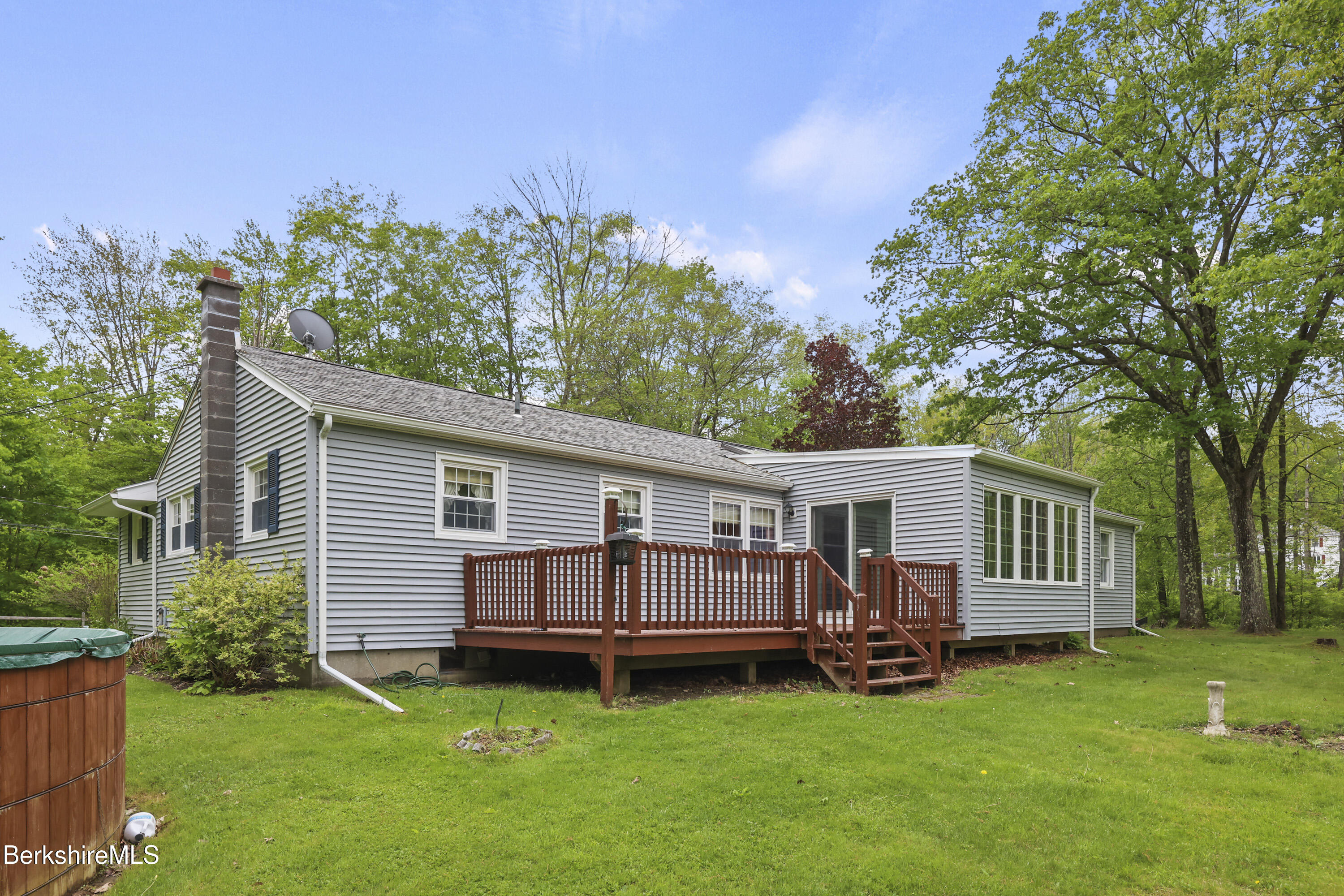 135 Church Ln