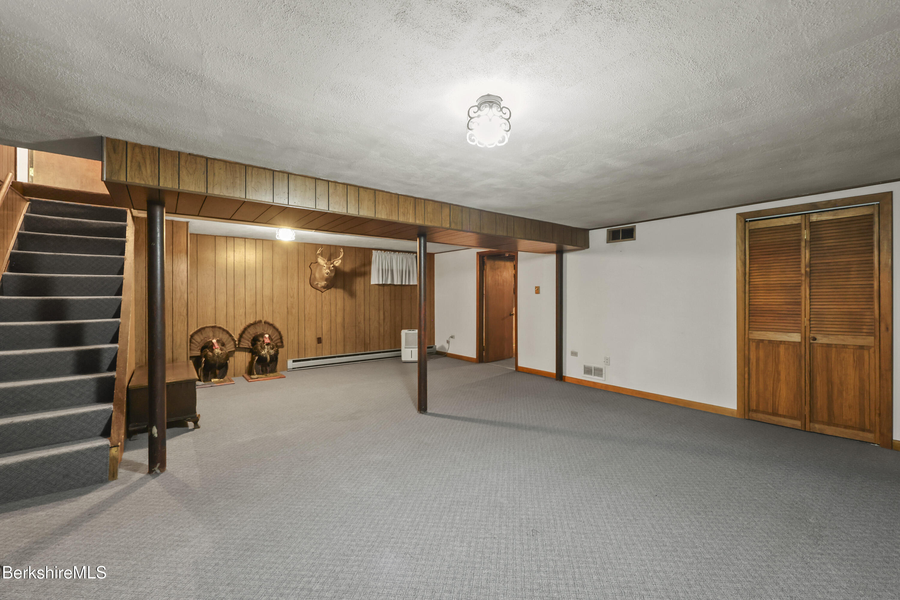 135 Church Ln
