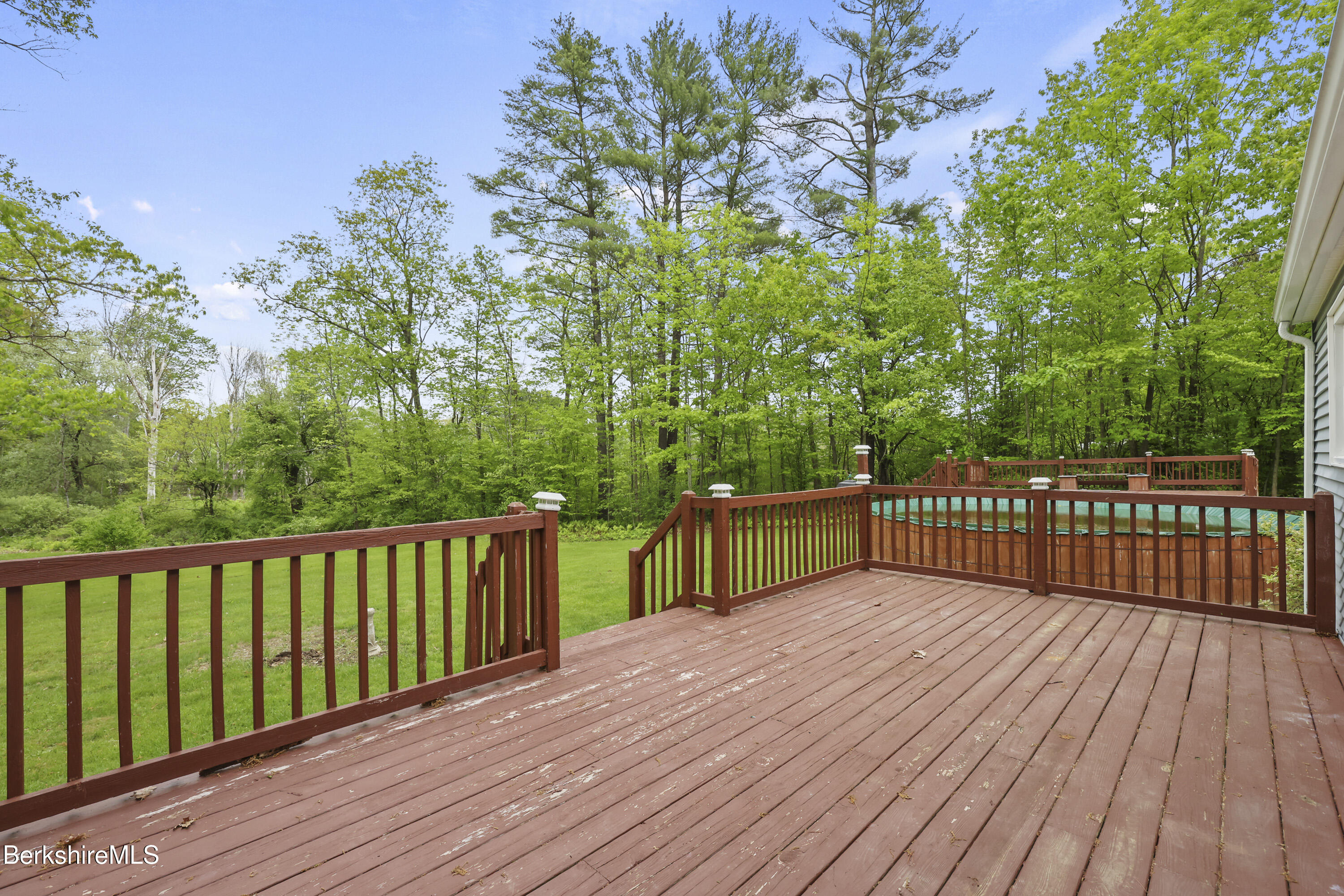135 Church Ln
