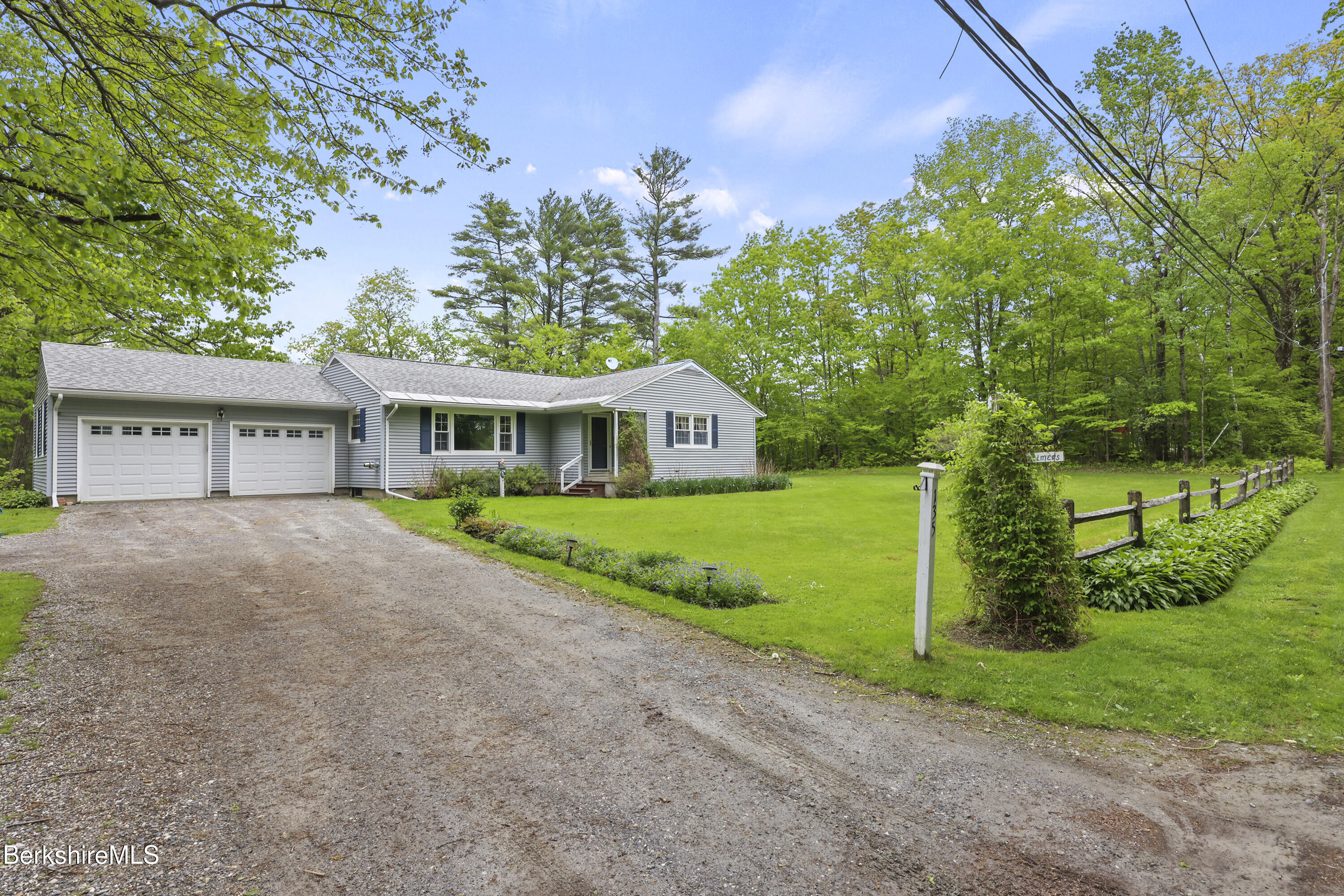 135 Church Ln