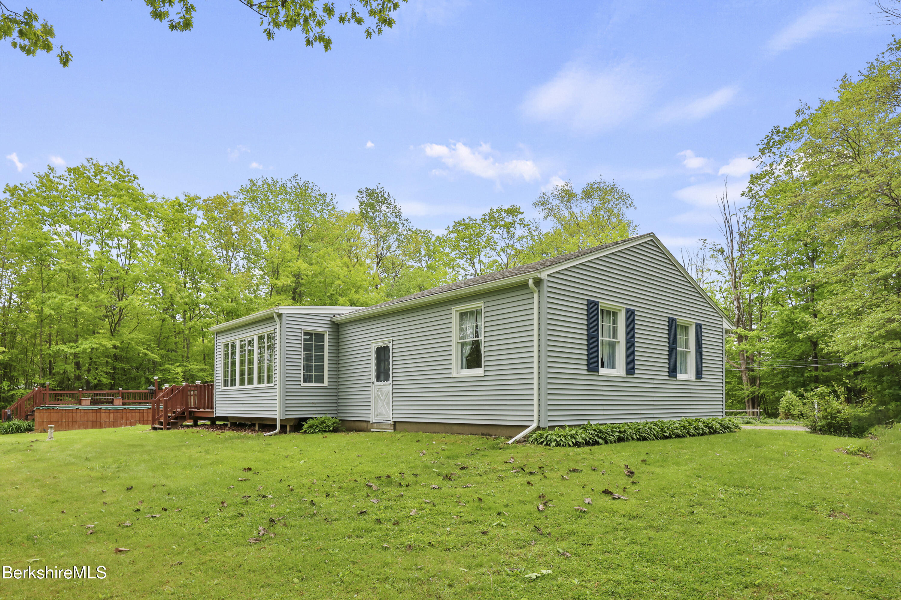 135 Church Ln